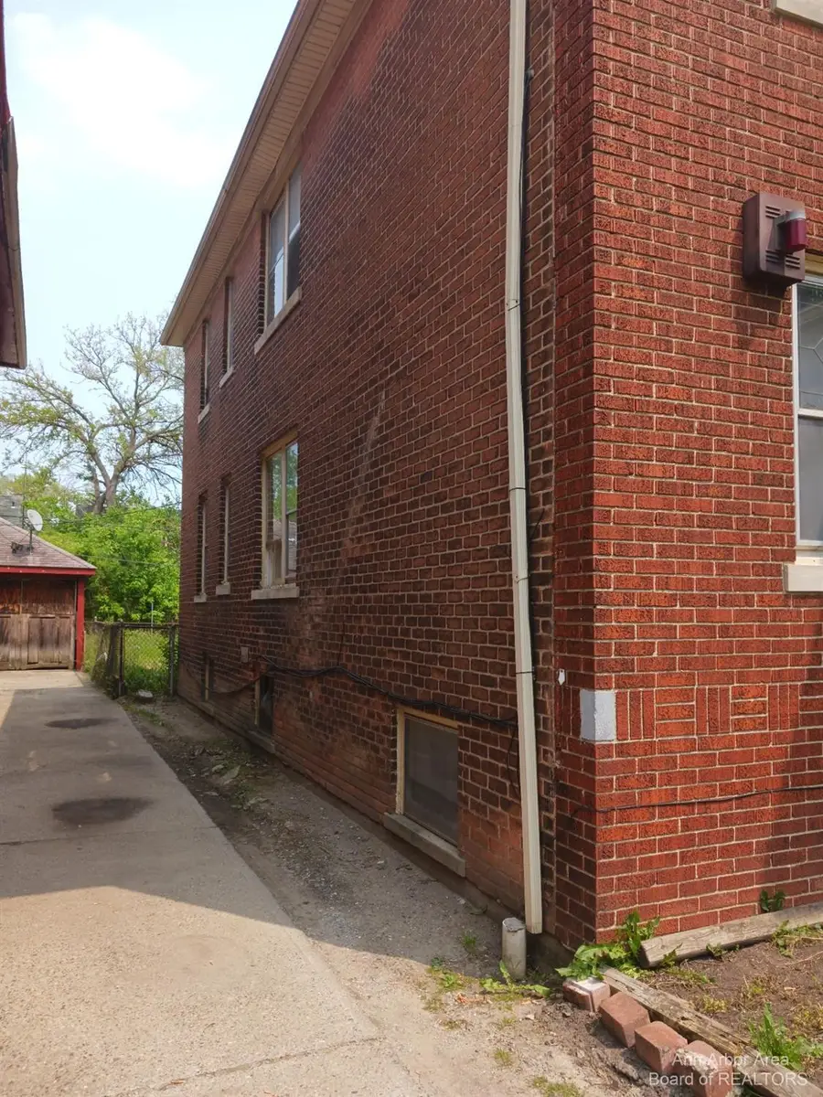 12708 Northlawn Street Modifier: 12710, Detroit, MI 48238 - #3