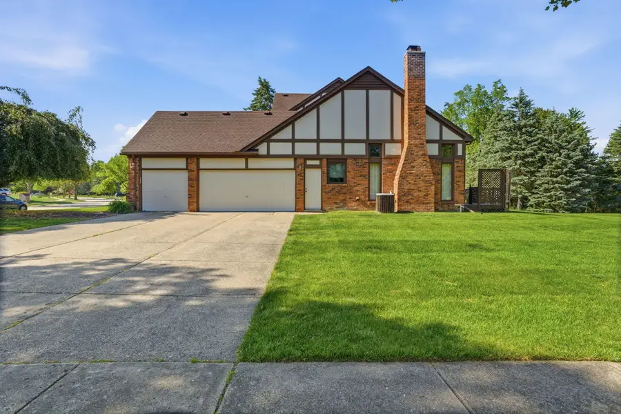 1176 Bradbury Drive, Troy, MI 48098 - #3