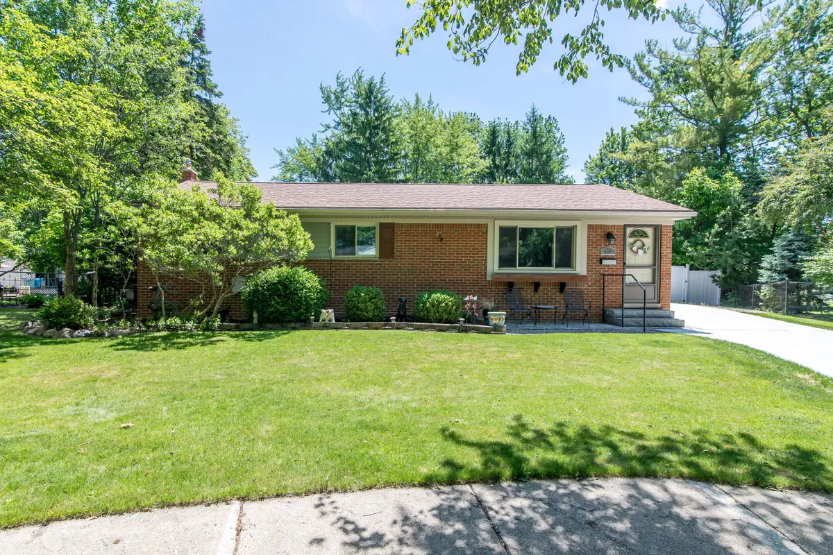 732 Calder Court, Saline, MI 48176 - #1