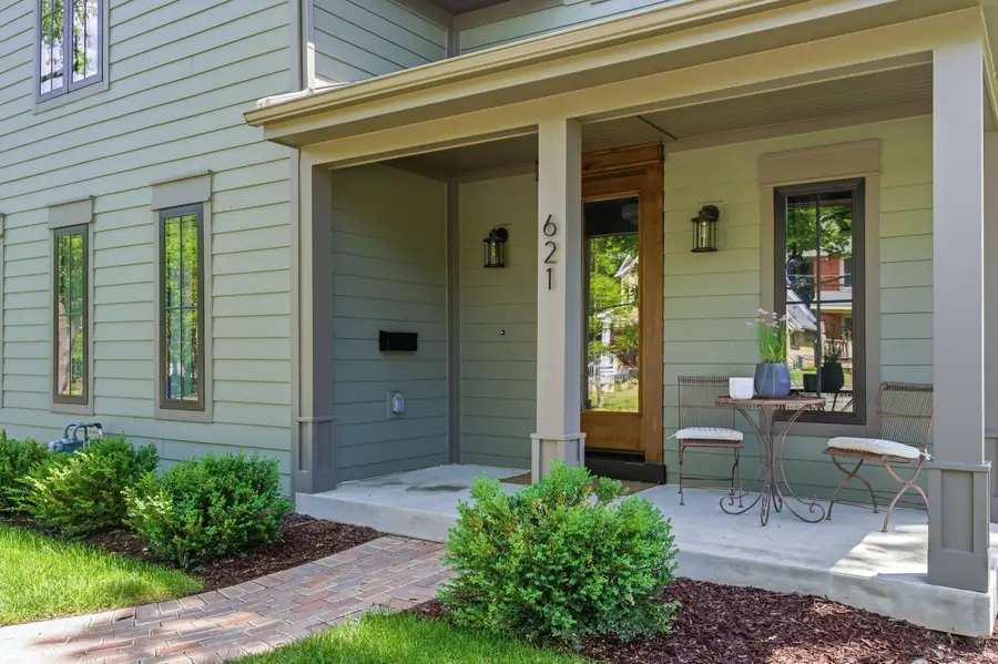 621 W Summit Street, Ann Arbor, MI 48103 - #2