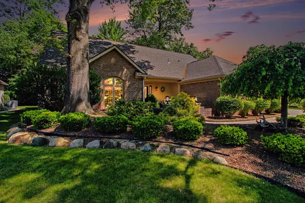 14017 Towering Oaks Drive, Utica, MI 48315