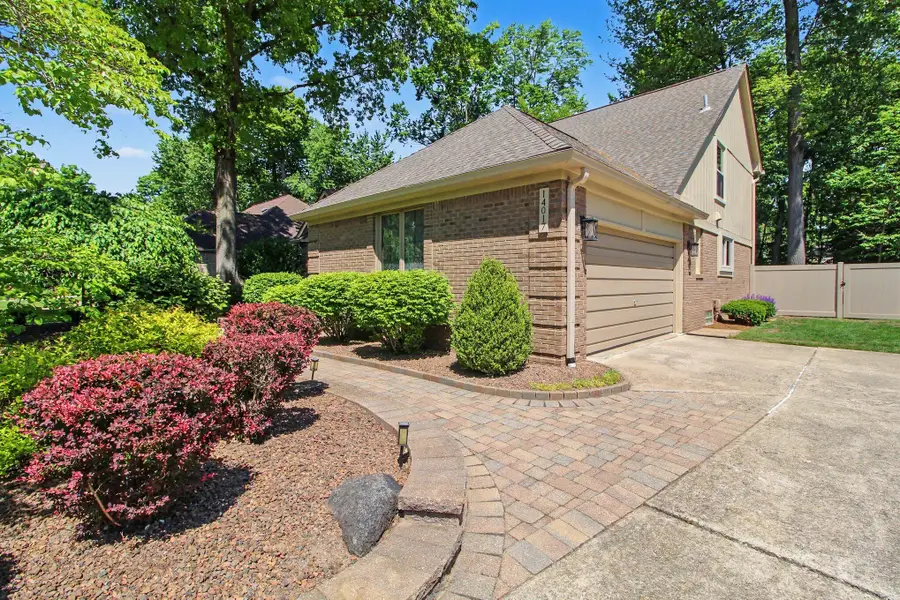 14017 Towering Oaks Drive, Utica, MI 48315 - #3