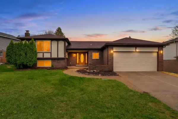 306 Antoinette Drive, RochesterHills, MI 48309