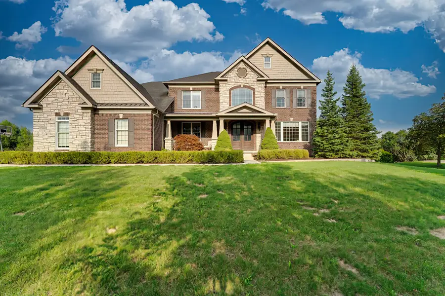 17486 Crestbrook Drive, Northville, MI 48168 - #2