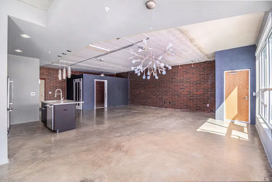 300 Hamilton Street Unit: 204, Plymouth, MI 48170 - #3