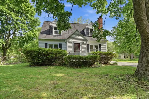 1158 W Reid Road, Flint, MI 48507