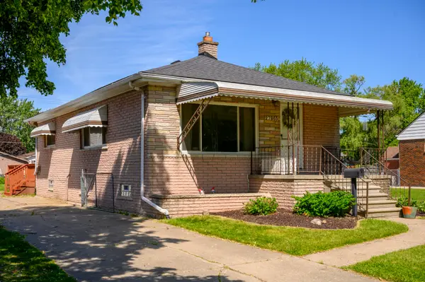 27803 Ruehle Street, StClairShores, MI 48081