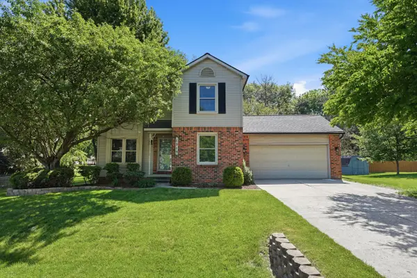1215 Lori Lane, Fenton, MI 48430