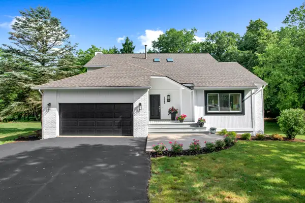 3999 Edmonton Court, AnnArbor, MI 48103