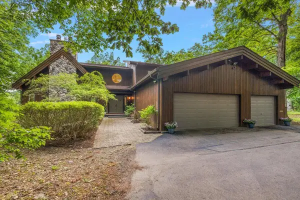 1111 W Clark Road, Ypsilanti, MI 48198