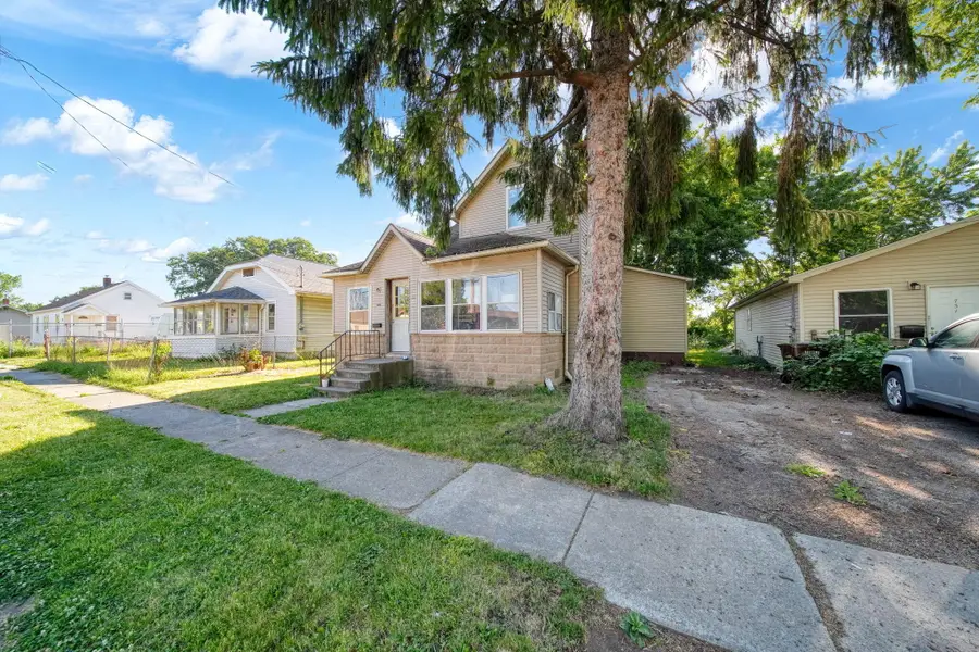 727 Oak Street, Adrian, MI 49221 - #3