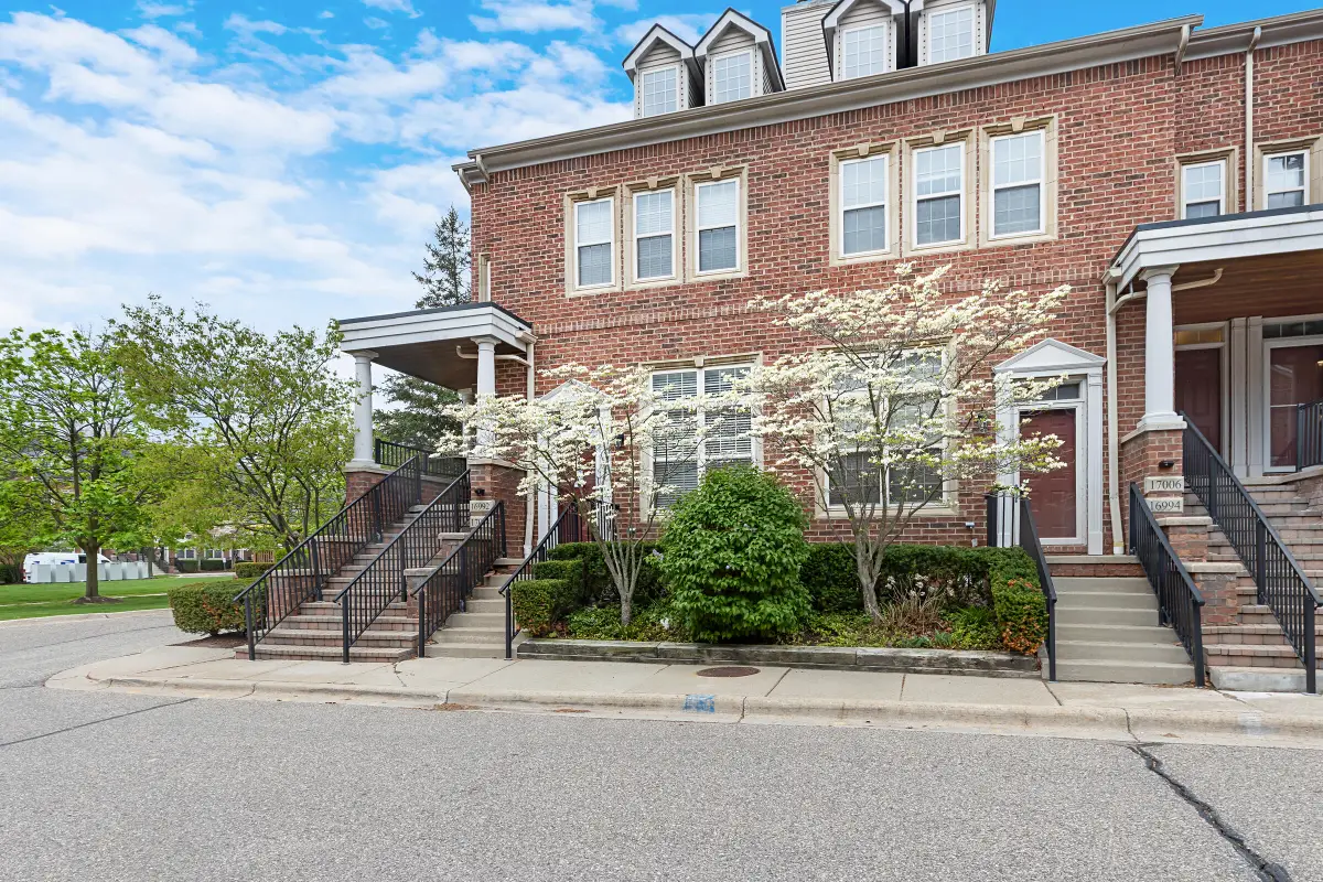 16992 Farmington Road Unit: 104, Livonia, MI 48154 - #1