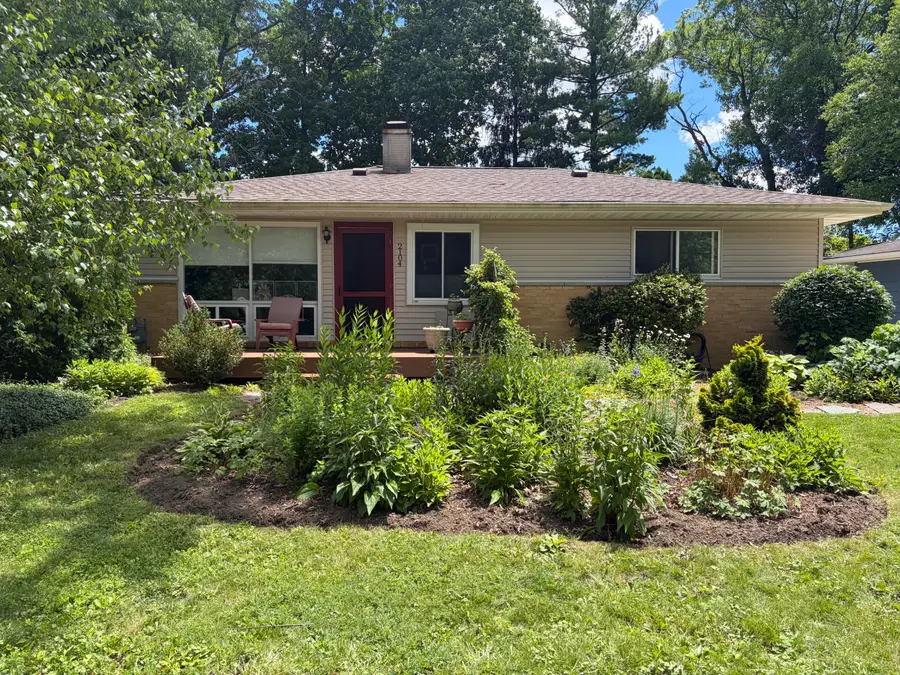 2104 S Circle Drive, Ann Arbor, MI 48103 - #2