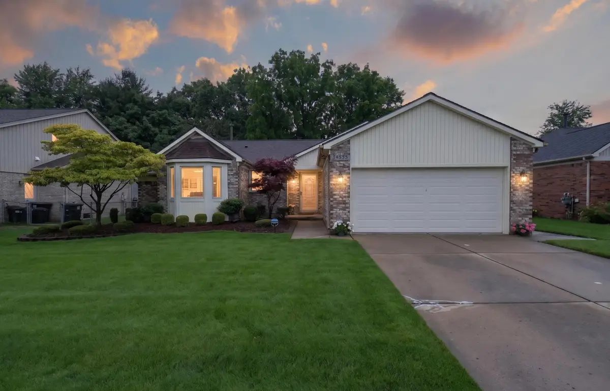 34555 Dover Avenue, Livonia, MI 48150 - #1