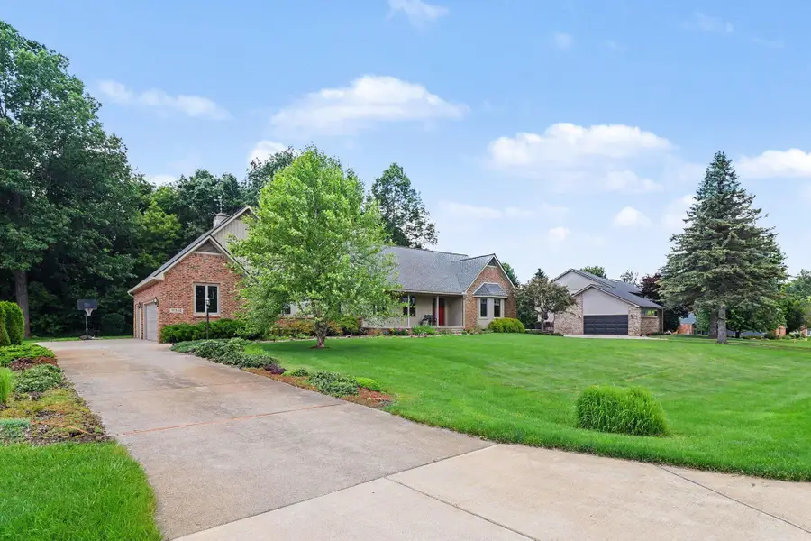 11202 Clovis Pointe Drive, South Lyon, MI 48178 - #3