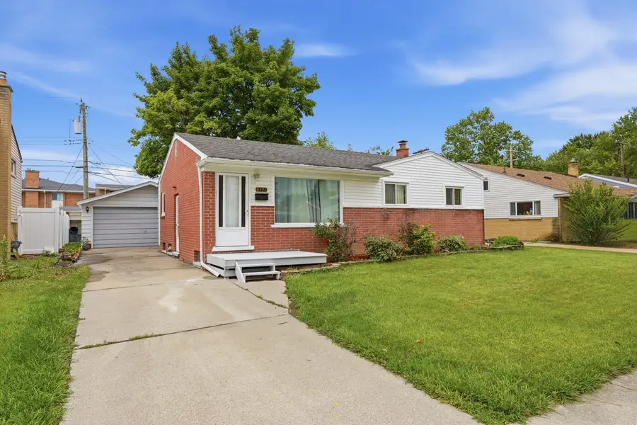 8171 Perrin Avenue, Westland, MI 48185 - #3