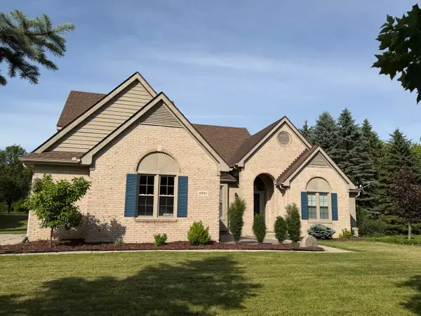 6961 Suncrest Drive, Saline, MI 48176