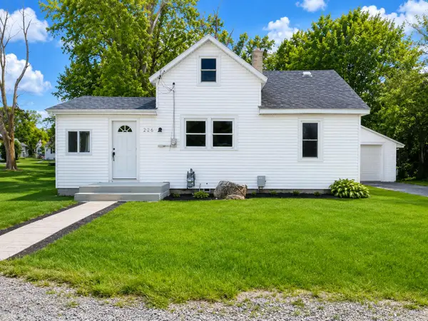 226 Cedar Street NE, CedarSprings, MI 49319