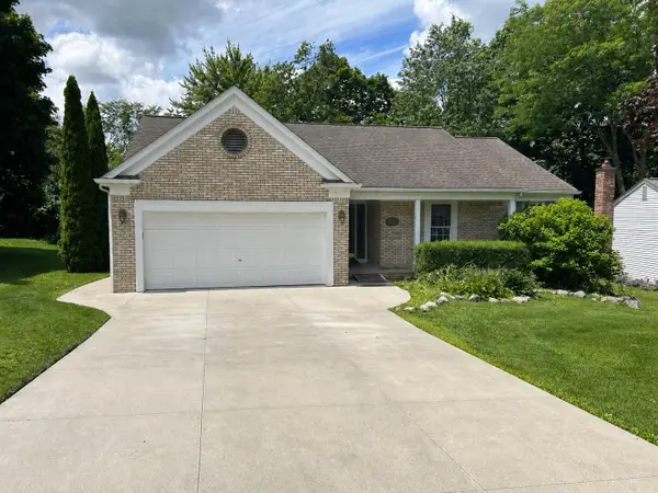 211 Whitney Drive, RochesterHills, MI 48307