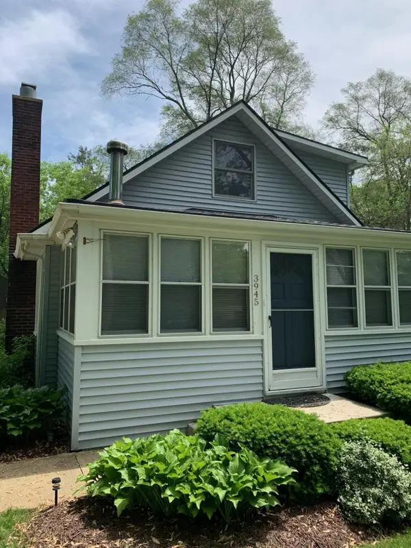 3945 Beach Terrace, WestBloomfield, MI 48323