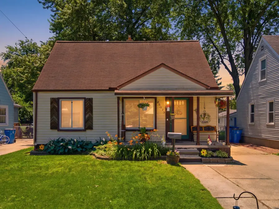 25073 Andover Drive, Dearborn Heights, MI 48125 - #2