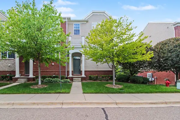 27971 Middleton Drive, Novi, MI 48377