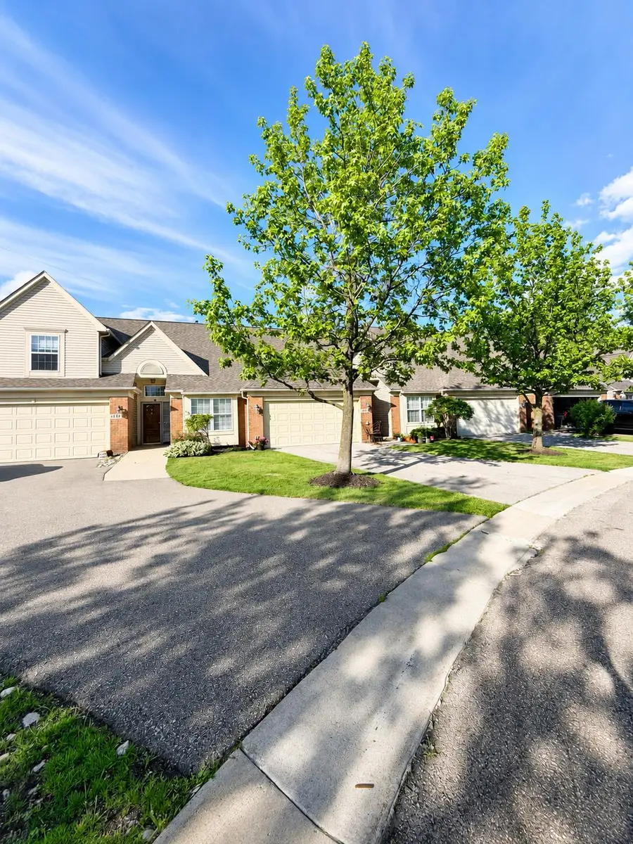 5455 Greenway Drive Unit: 70, Trenton, MI 48183 - #2