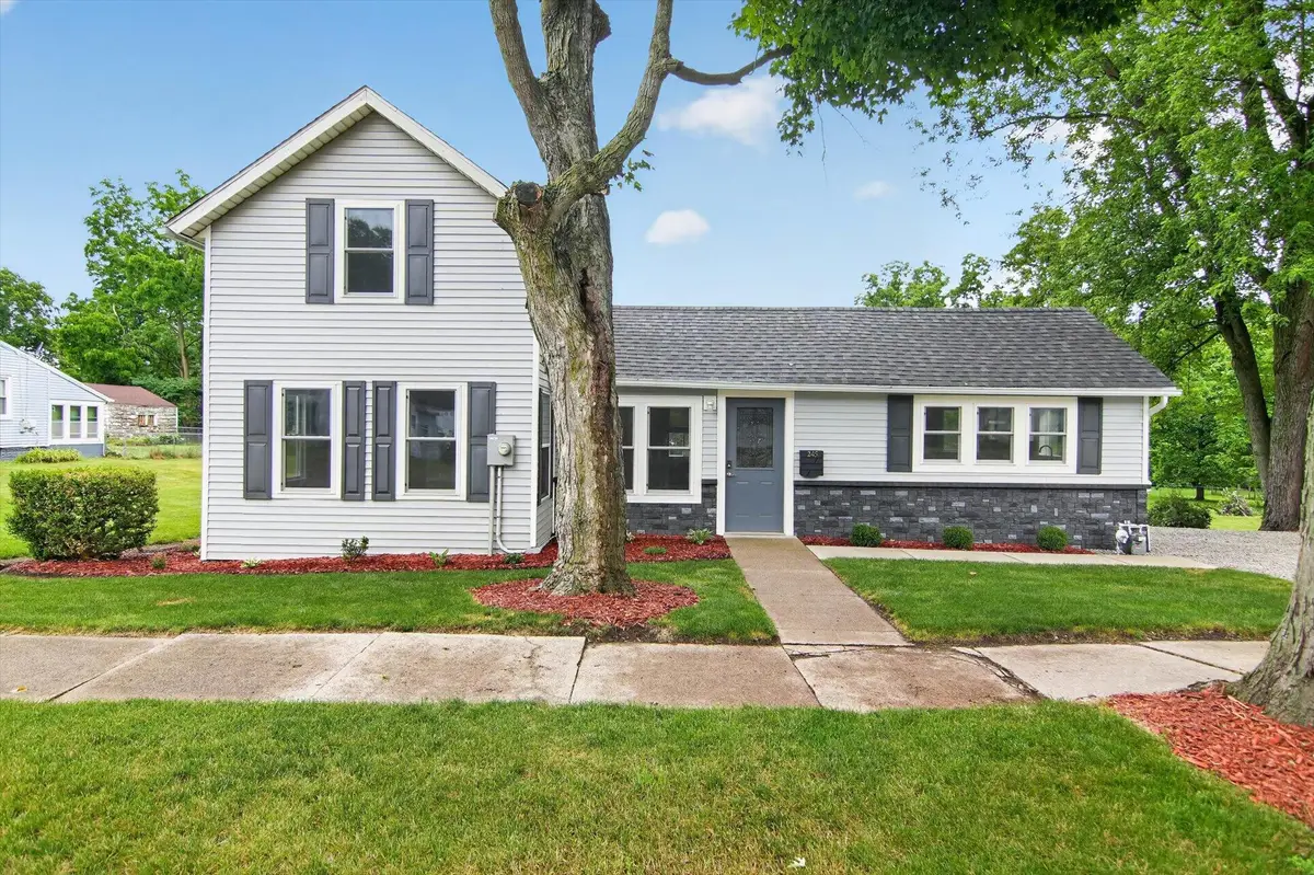 245 E South Street, Hillsdale, MI 49242 - #1