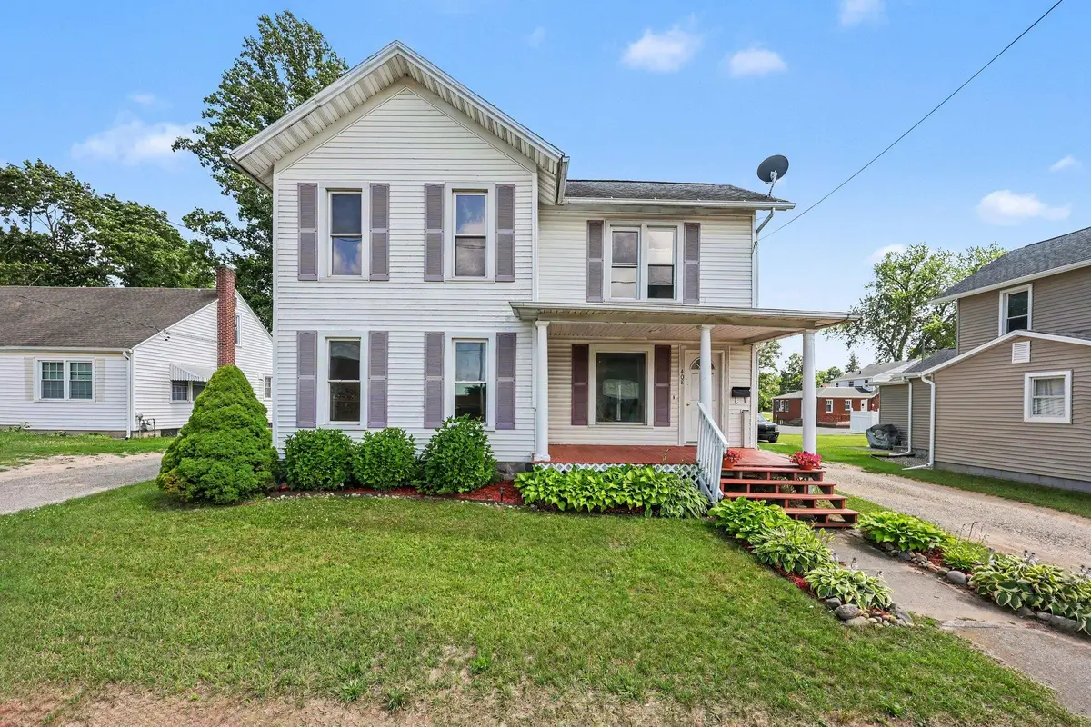 408 E Chicago Street, Jonesville, MI 49250 - #1