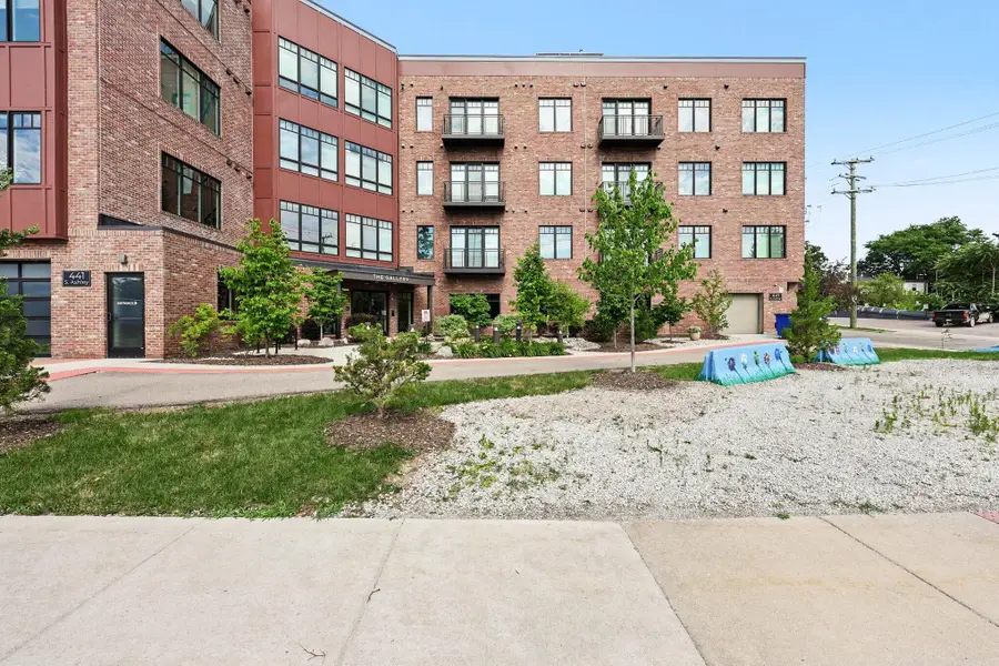 441 S Ashley Street Unit: 401, Ann Arbor, MI 48103 - #3