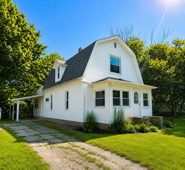 312 W 7th, Munith, MI 49259