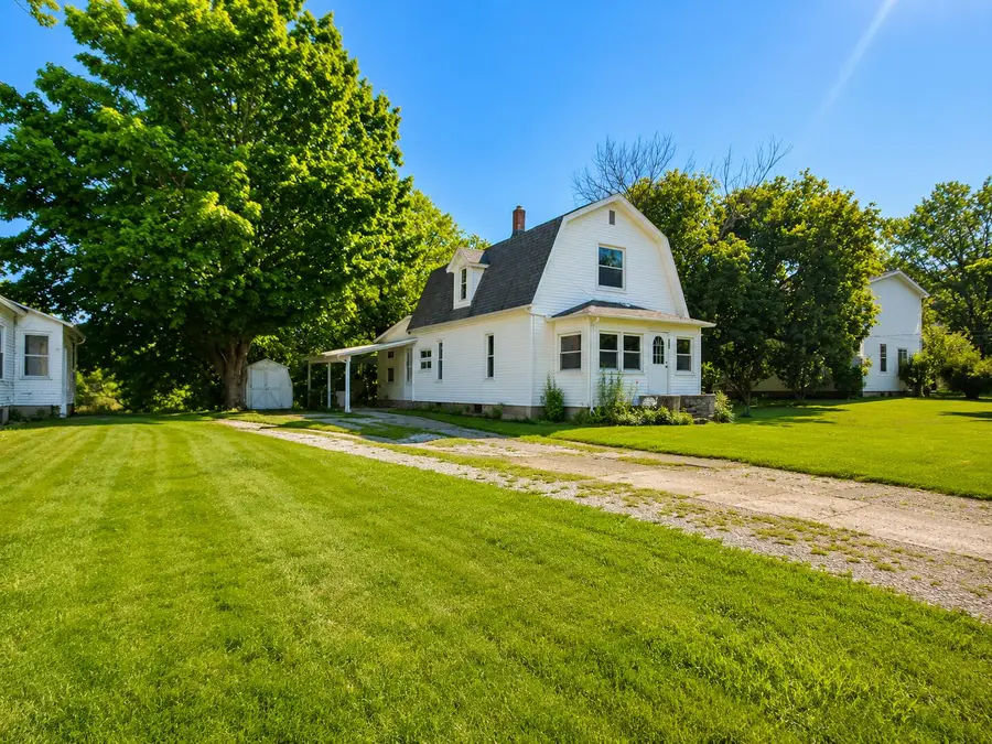 312 W 7th, Munith, MI 49259 - #3