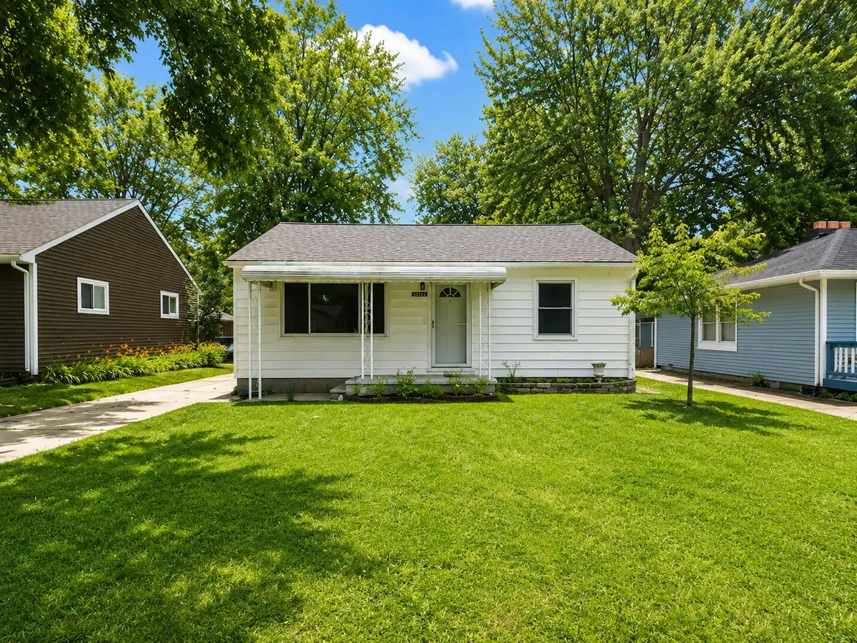 39294 Ormsby Street, Clinton, MI 48036 - #1