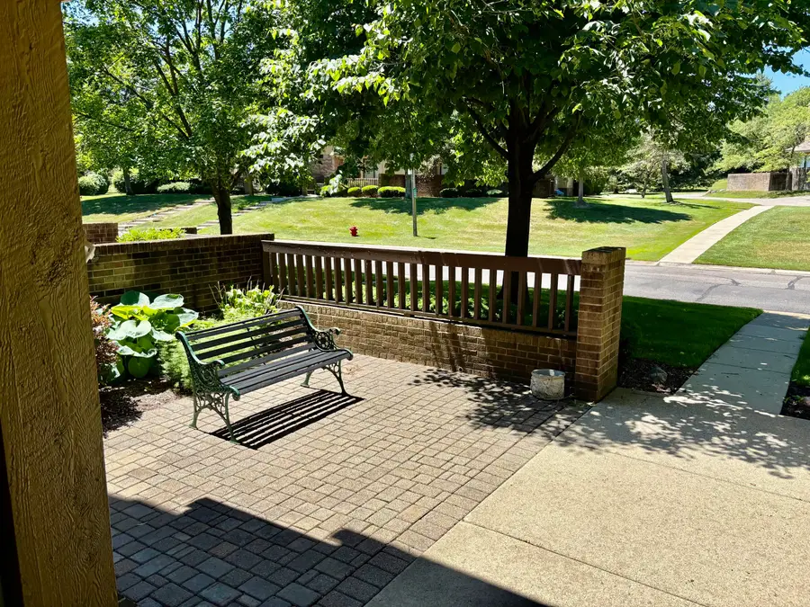 1669 S Hill Boulevard, Bloomfield, MI 48304 - #3