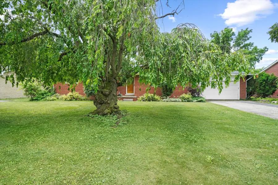 45145 Jeanette Avenue, Belleville, MI 48111 - #2