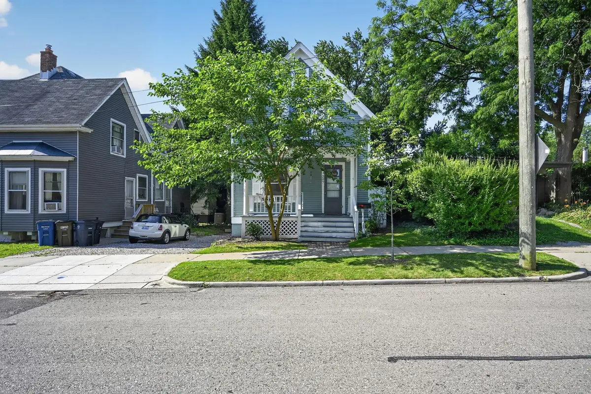207 W Jefferson Street, Ann Arbor, MI 48103 - #1