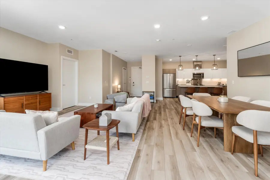 218 W Kingsley Street Unit: 206, Ann Arbor, MI 48103 - #2