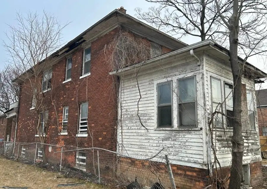 301 Elmhurst Street, Highland Park, MI 48203 - #3