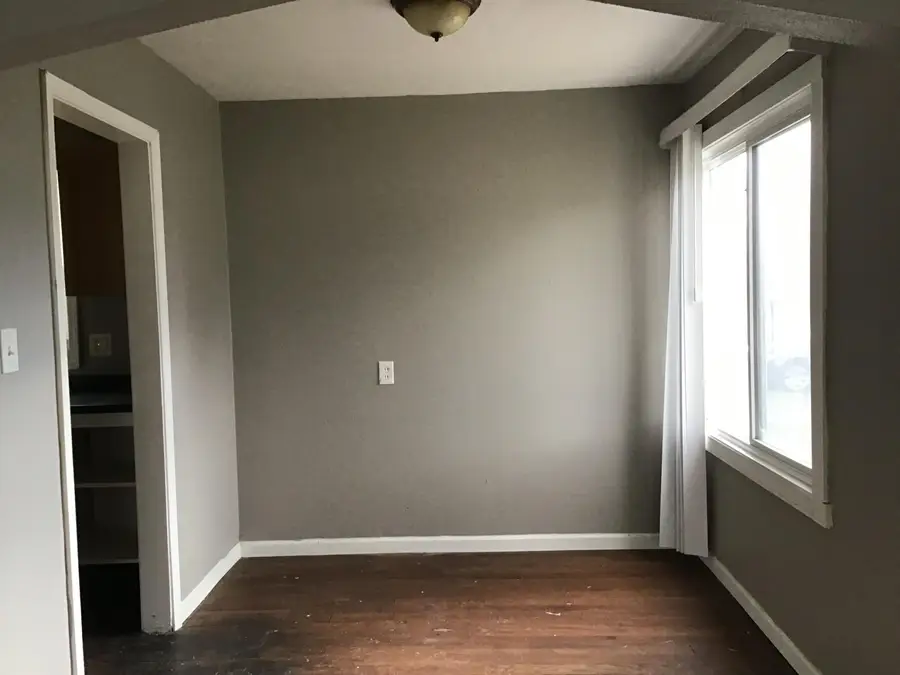 19453 Roscommon Street, Harper Woods, MI 48225 - #3