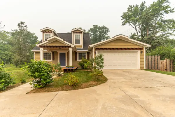 1 Maple Village Court, AnnArbor, MI 48103