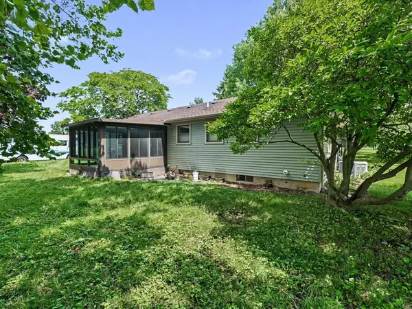 6085 DEXTER ANN ARBOR Road, Dexter, MI 48130