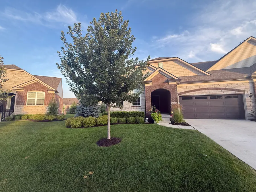 40589 Aster Court, Clinton, MI 48036 - #2