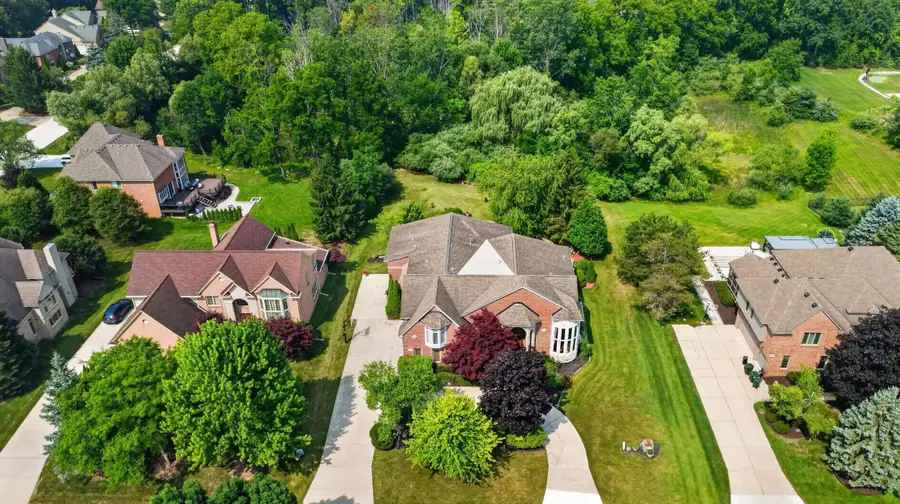 833 Lakewood Drive, Rochester Hills, MI 48309 - #3