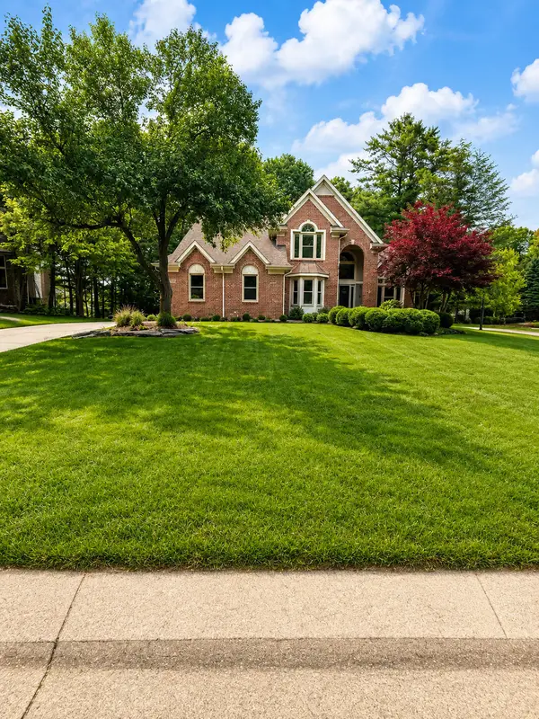 244 Indian Trail, LakeOrion, MI 48362