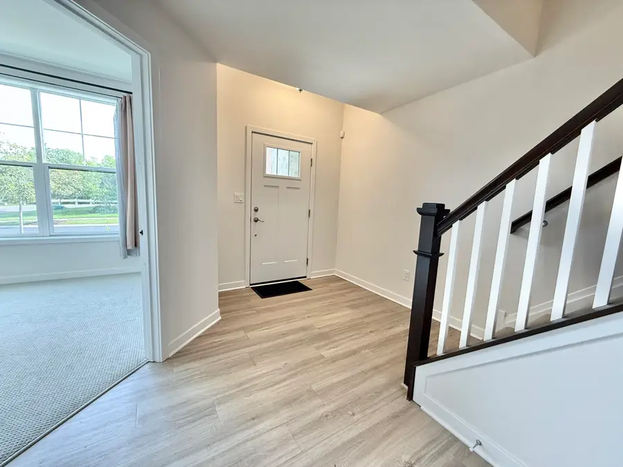 2752 S Spurway Drive, Ann Arbor, MI 48105 - #2
