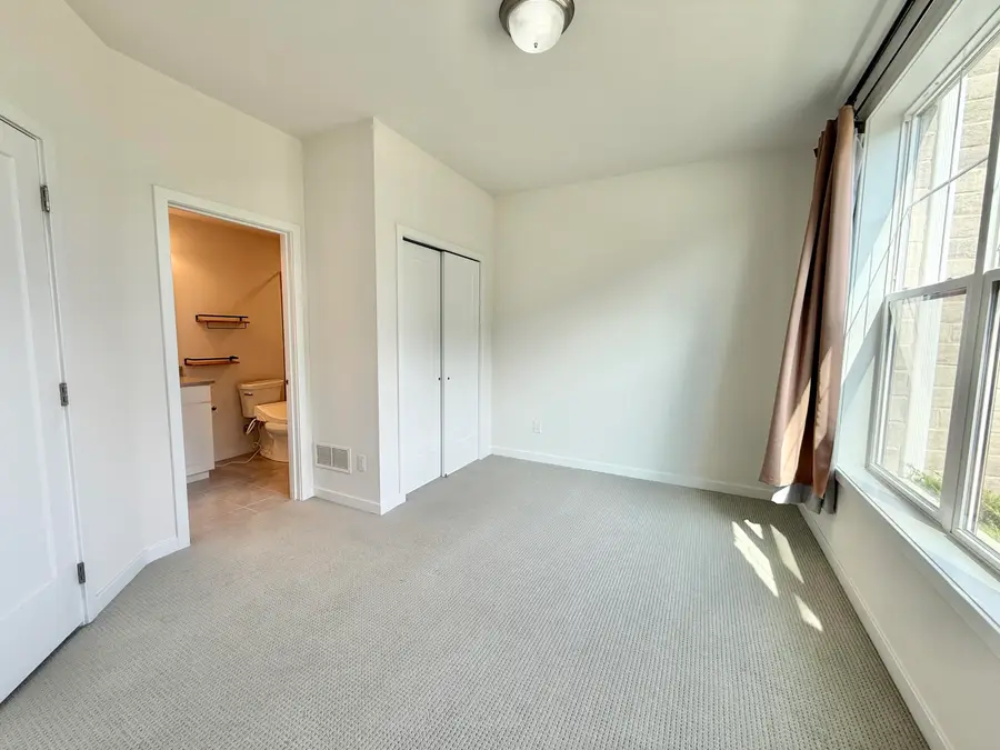 2752 S Spurway Drive, Ann Arbor, MI 48105 - #3