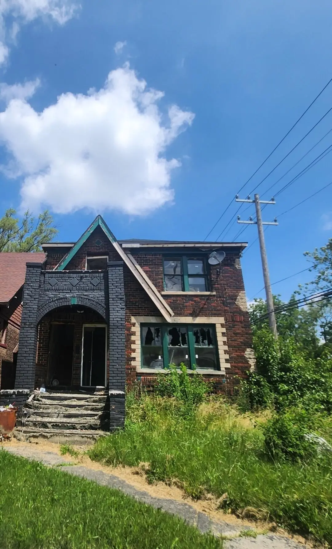 6875 Drake Street, Hamtramck, MI 48212 - #1
