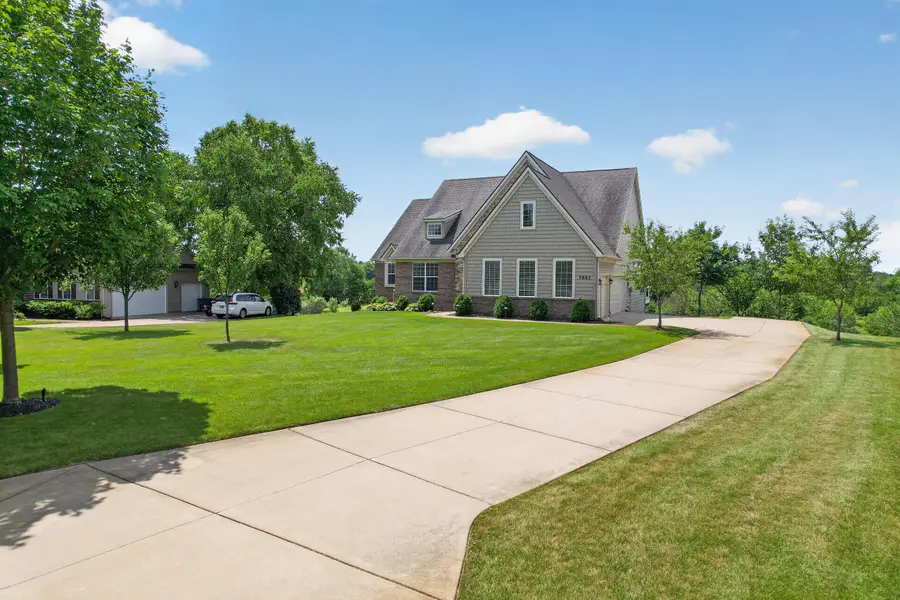 9862 Dublin Drive, Fenton, MI 48430 - #2