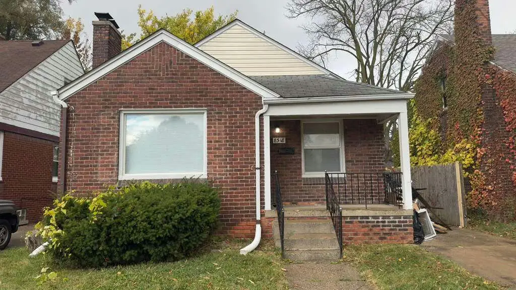 8518 Sussex Street, Detroit, MI 48228 - #1