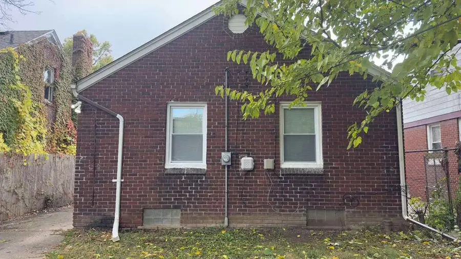 8518 Sussex Street, Detroit, MI 48228 - #2